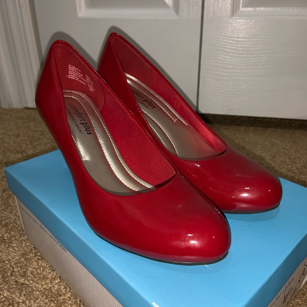 Red Heels Size 6